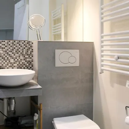 شقة Charming And Bright In The Heart Of *