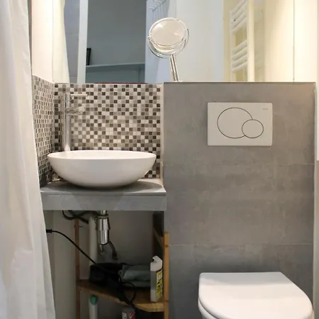 شقة Charming And Bright In The Heart Of *