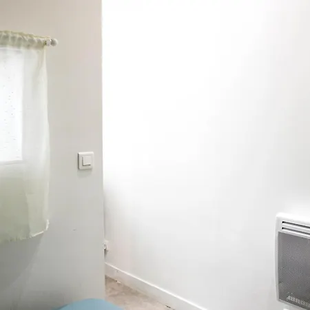 Apartment Charming And Bright In The Heart Of