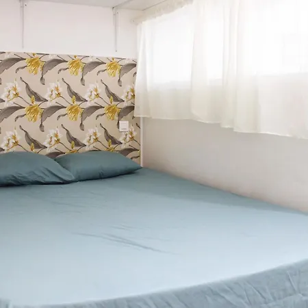 Charming And Bright In The Heart Of Apartment *