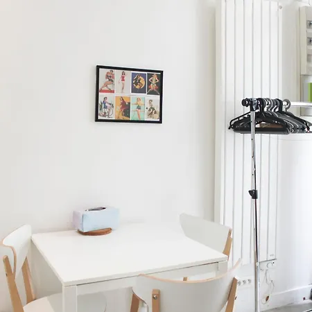 Charming And Bright In The Heart Of Apartment